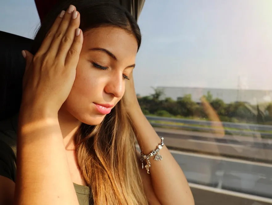 Nie daj się chorobie lokomocyjnej: Kilka drobiazgów, które mogą zapobiec jej objawom