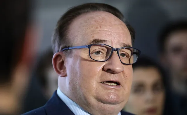 Saryusz-Wolski: KE sztucznie przedłuża procedurę naruszeniową, aby móc atakować Polskę