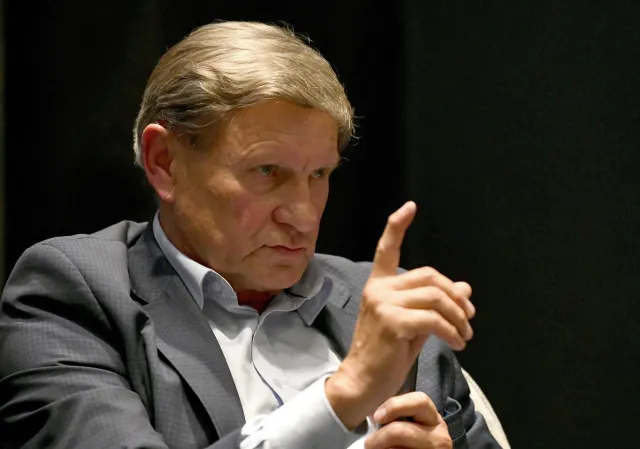 Balcerowicz nie okazał się Bogiem dla młodzieży. Obóz liberalny ma kłopot [FELIETON]