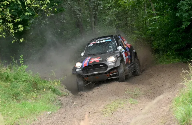 Baja Poland: Ogromna przewaga Hołowczyca nad rywalami