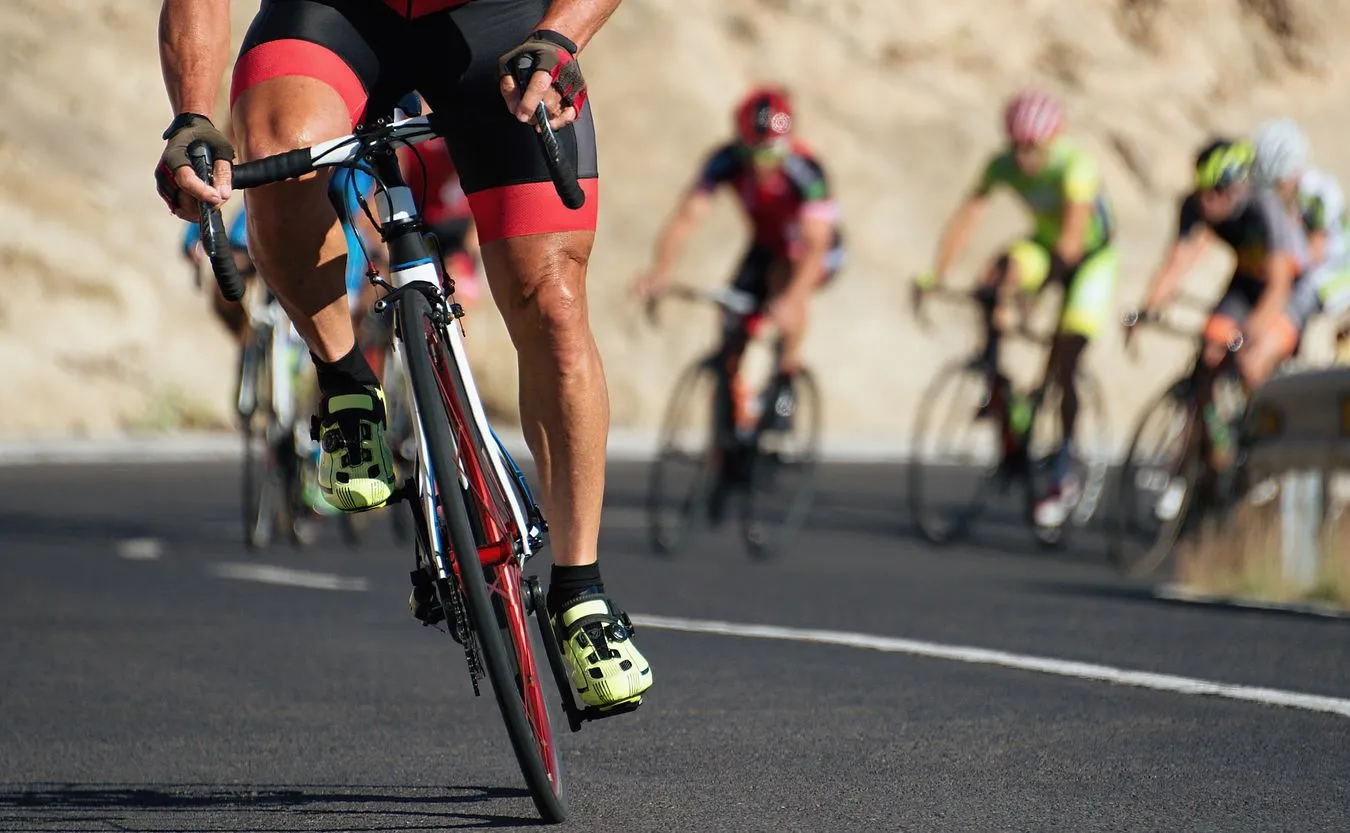 Słynny kolarz Valverde z powodu pandemii koronawirusa myśli o... przedłużeniu kariery