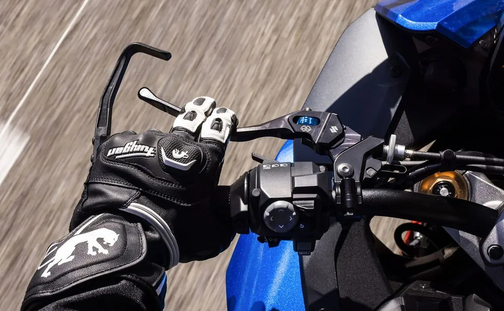 suzuki-gsxs1000gt-37245705.jpg