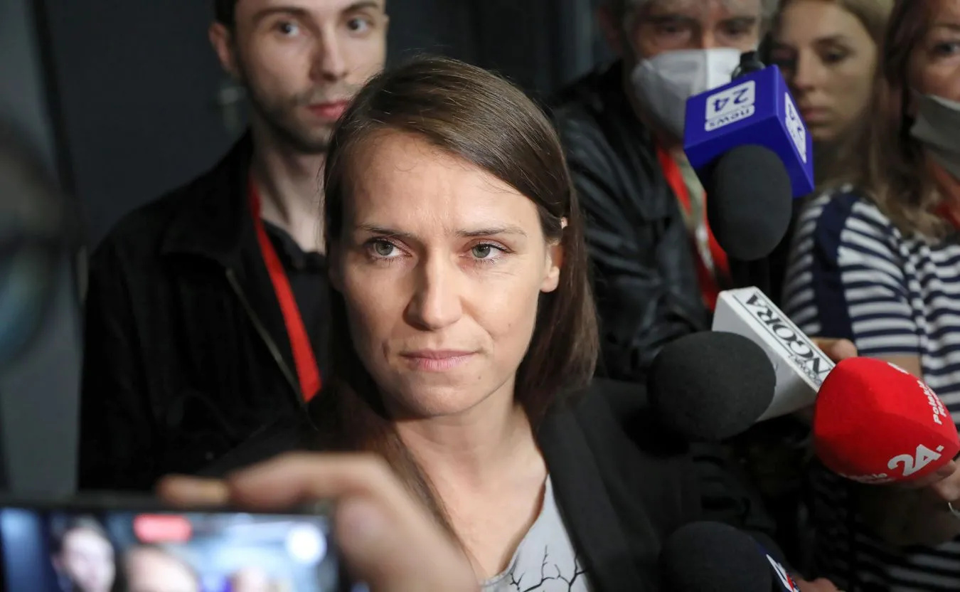 Posłanka wygrała w sądzie z hejterem. "Warto było?"