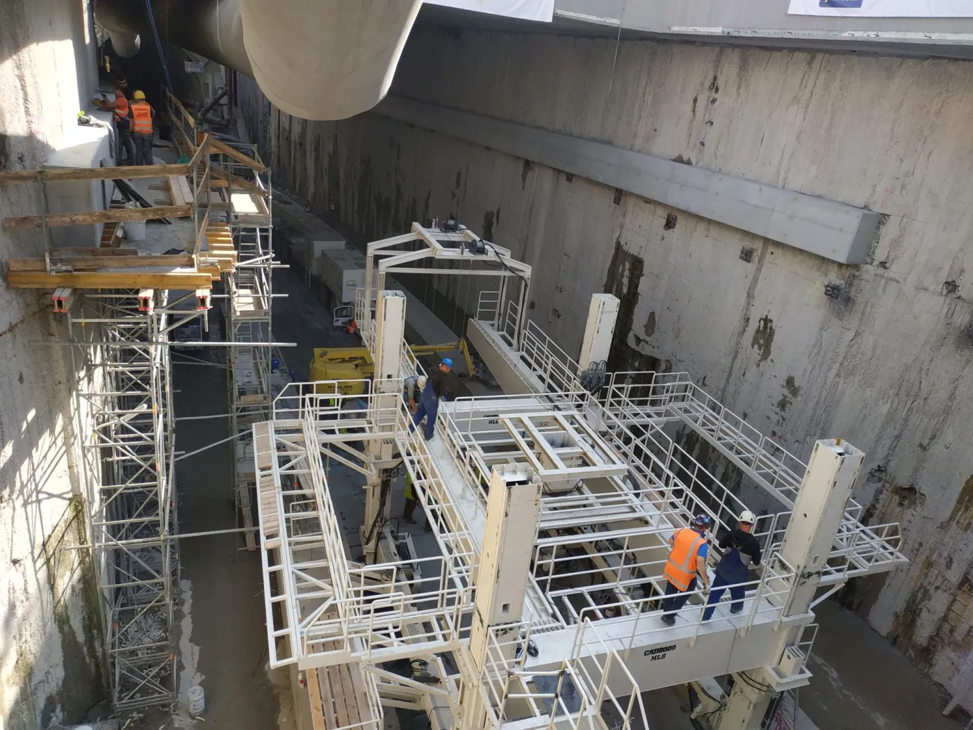tunel-w-swinoujsciu-37241207.jpg