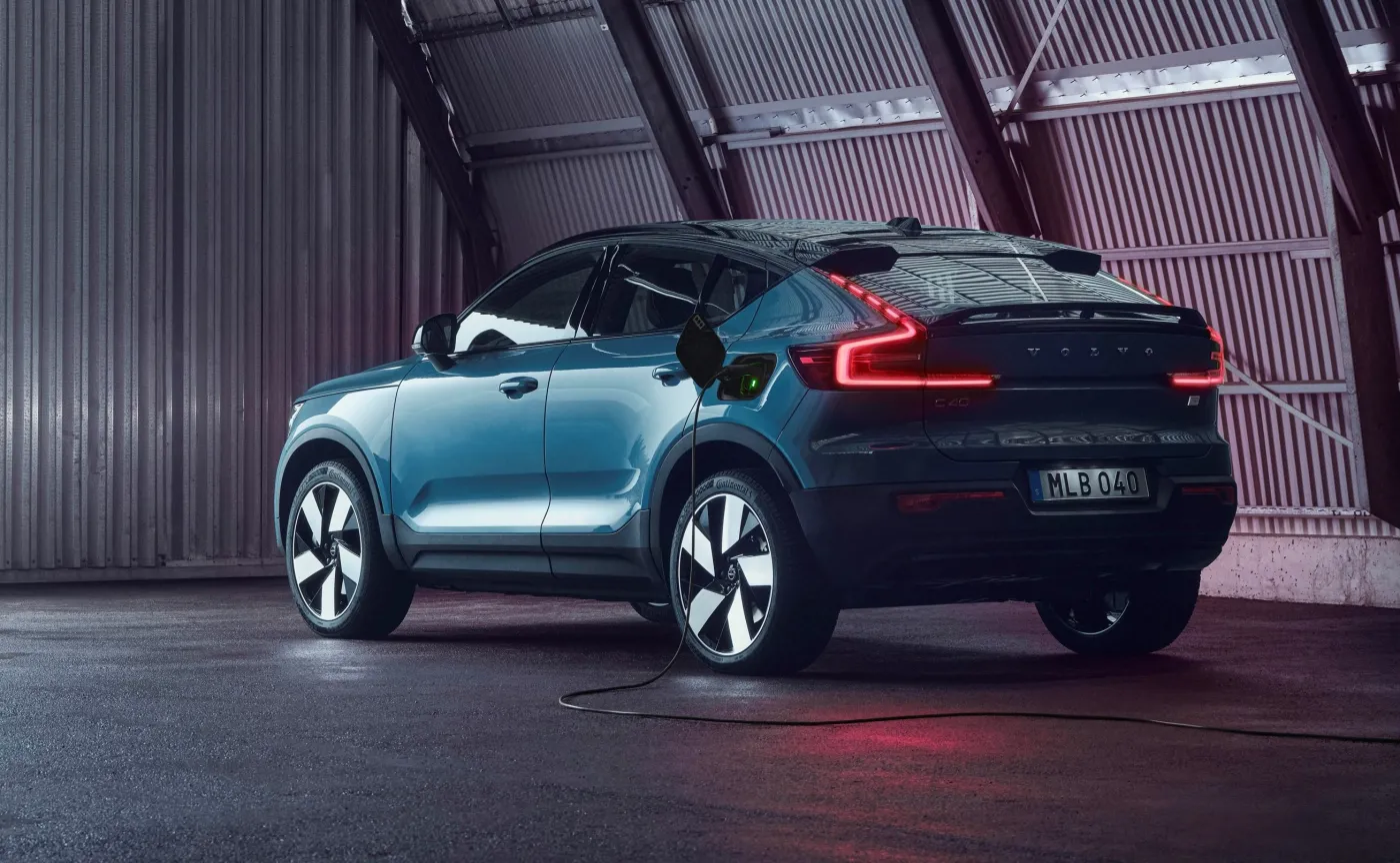 volvo-c40-recharge-37082998.jpg