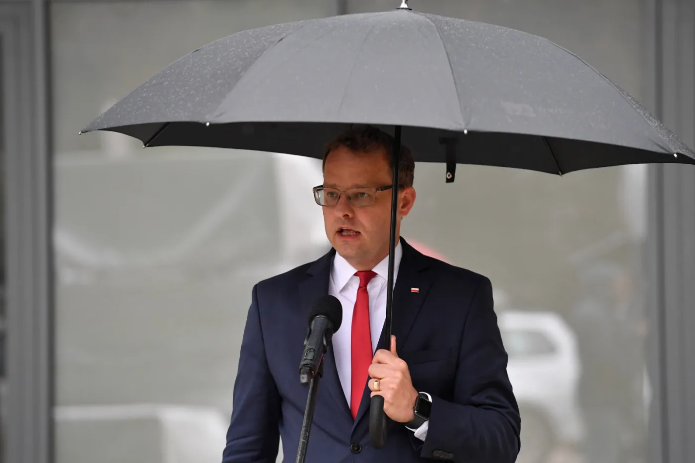 Odpowiedź resortu na raport NIK. Zarzuty "absurdalne, bulwersujące, kompromitujące"