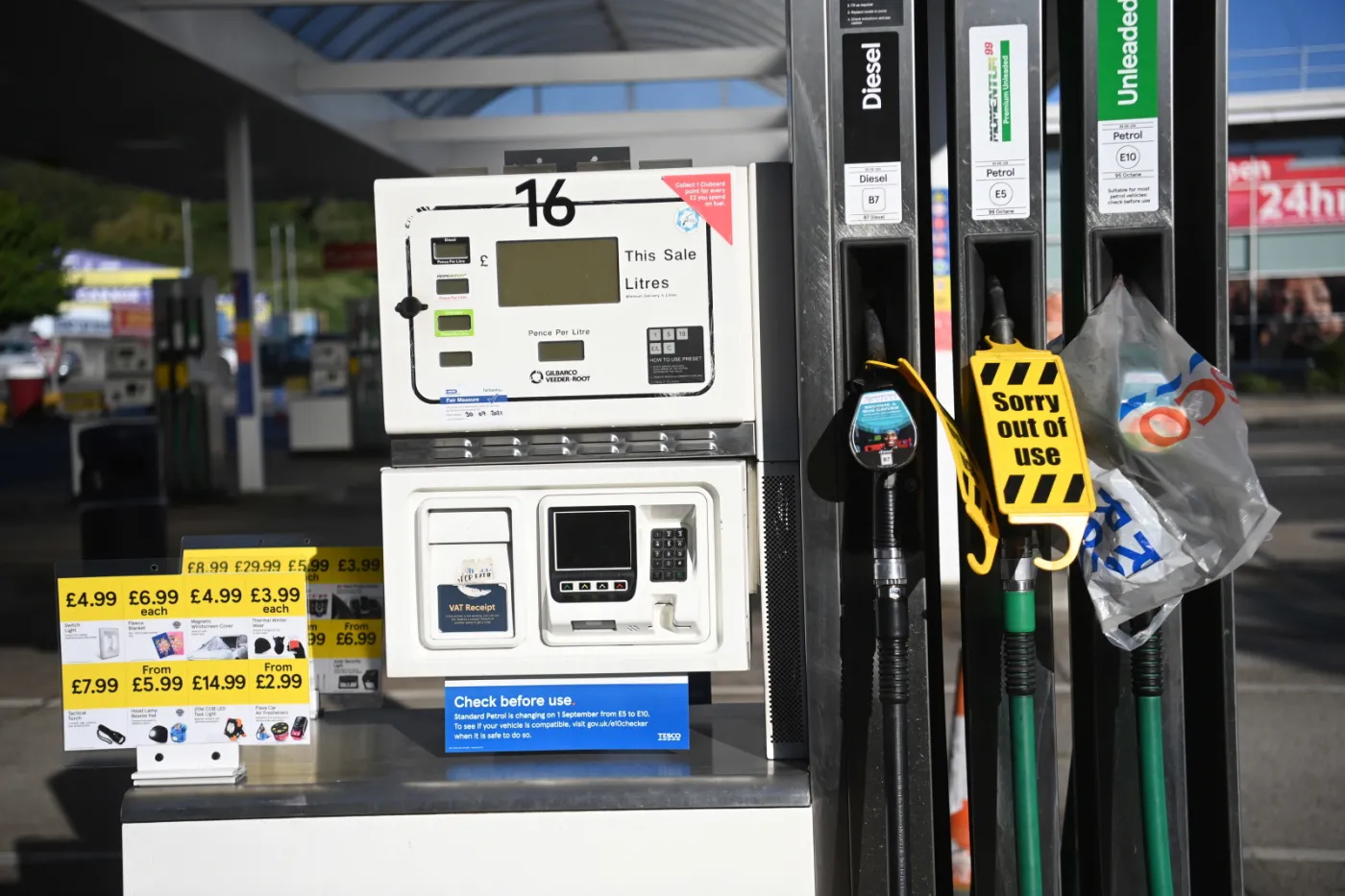 Brytyjski rząd: Kryzys paliwowy pod kontrolą. Media: Wciąż są problemy