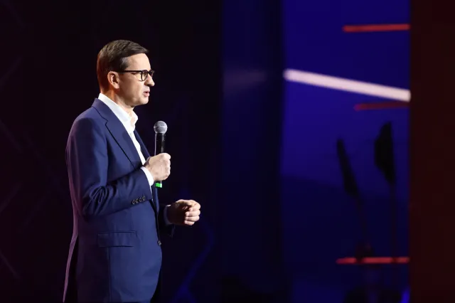 Morawiecki ogłasza sukces. "Najtwardsi zawodnicy padali na deski..."