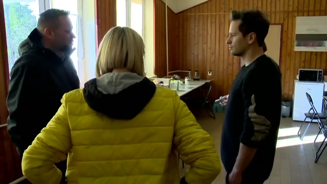 Olga Bołądź i Krzysztof Zalewski w Michałowie. Przywieźli dary dla uchodźców