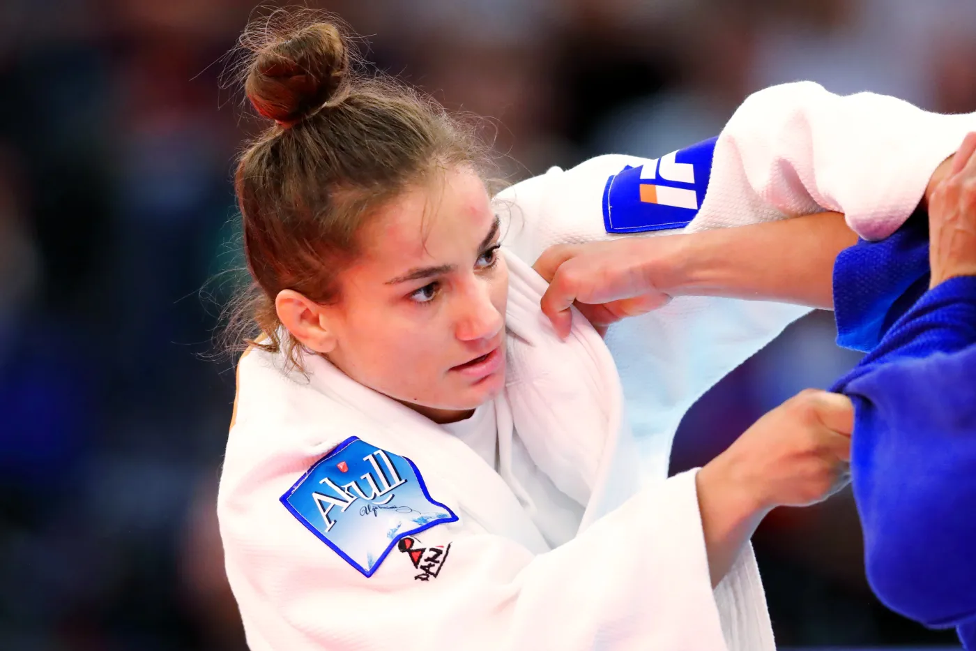 Pierwsza złota medalistka olimpijska z Kosowa zakończyła karierę