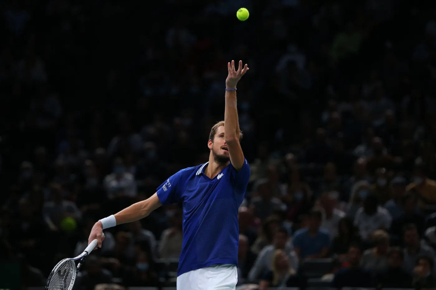 Miedwiediew rywalem Djokovica w finale turnieju w Paryżu