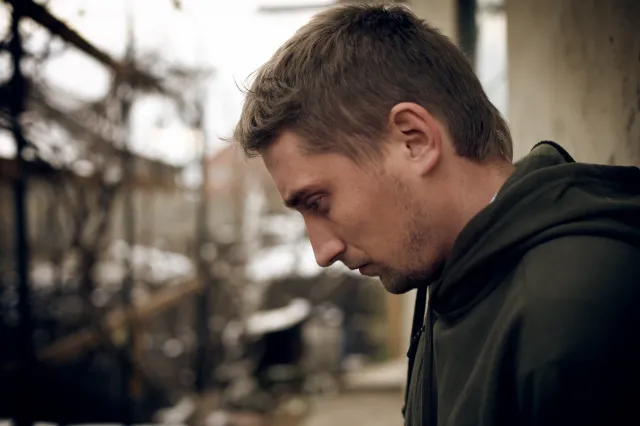 Wykluczonych przybywa. A to przekłada się na poparcie dla skrajnej prawicy