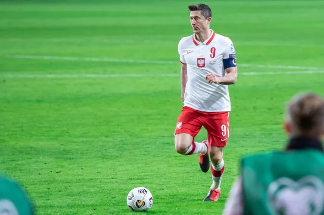 Lewandowski przed meczem z Węgrami bawił się na urodzinach miliardera