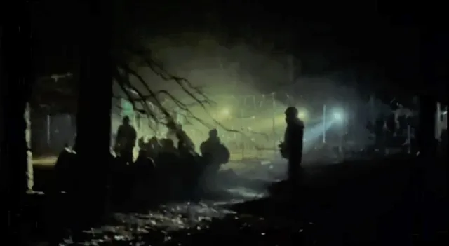 Duża grupa migrantów próbowała wedrzeć się do Polski. Poleciały kamienie, użyto laserów...