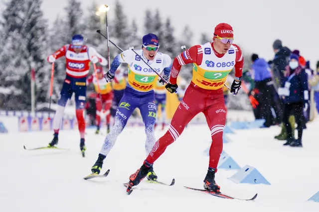 PŚ w biegach. Pasjonujący wyścig Klaebo z Ustiugowem