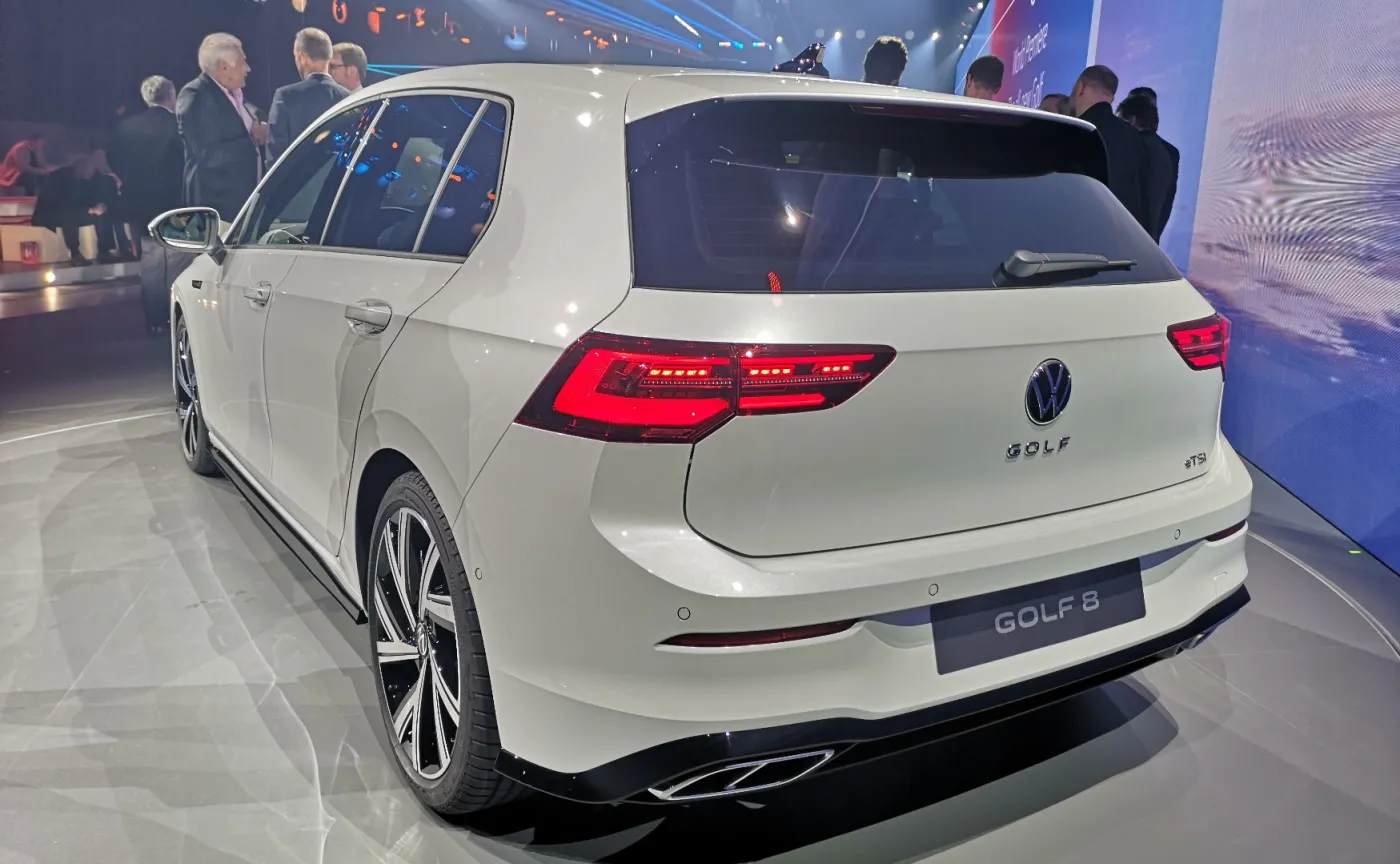 4352839-volkswagen-golf-8-24.jpg