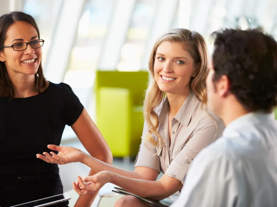 Pracowników coraz bardziej ciągnie do biur... Badanie wykazało, dlaczego