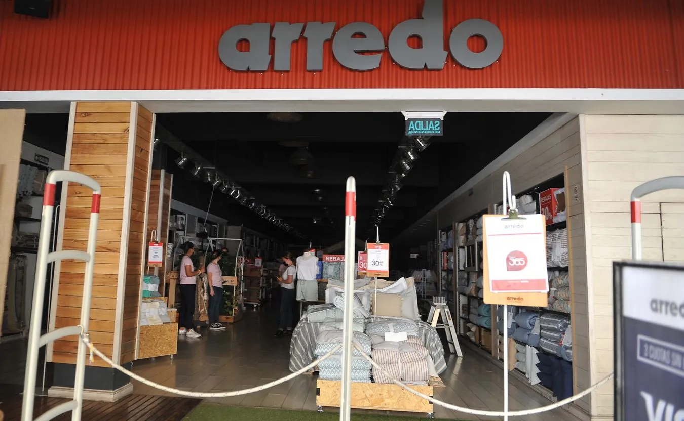 Many people in and around Buenos Aires suffer power outages