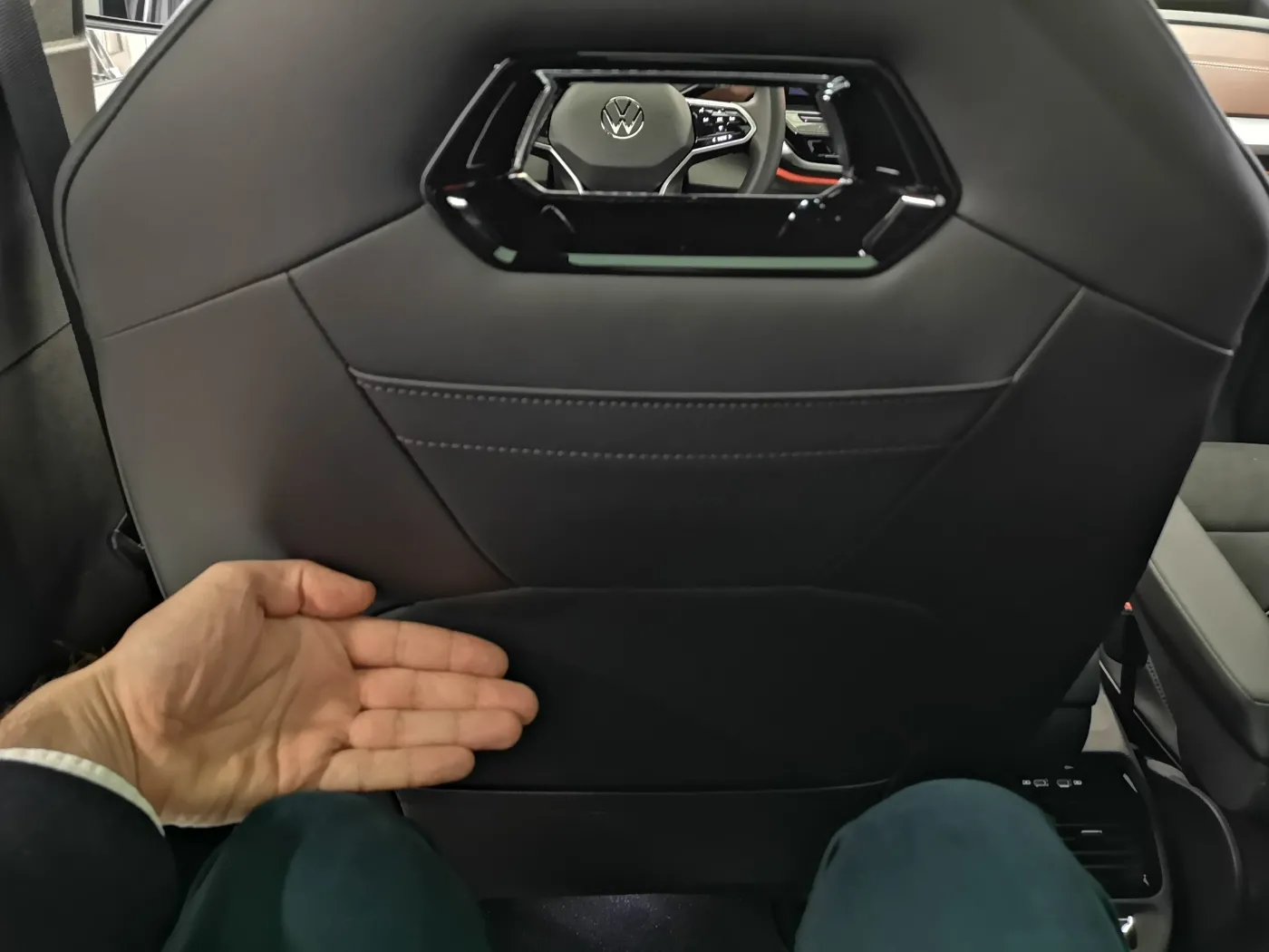 volkswagen-id5-pro-37344724.jpg