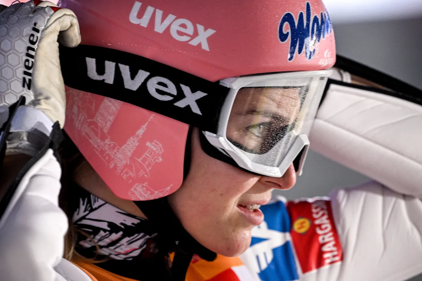 Liderka Pucharu Świata w skokach narciarskich zakażona COVID-19