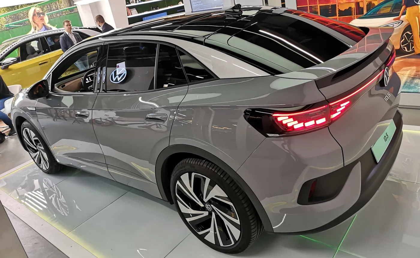 Volkswagen ID.5 i GTX w Polsce. Nie tylko cena, zasięg i ładowanie robią różnicę
