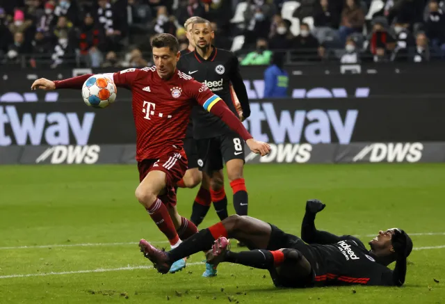 Piękny gest Lewandowskiego. Zagrał w opasce w ukraińskich barwach