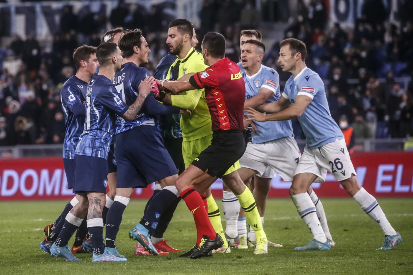 Napoli pokonało Lazio. Zespół Piotra Zielińskiego liderem Serie A [WIDEO]