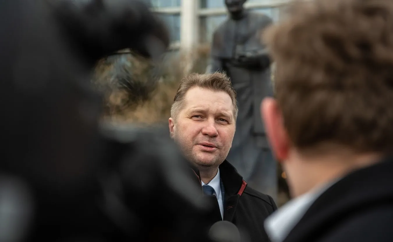 Czarnek o Polskim Ładzie: Jakieś 1100 zł straciłem, to bardzo dużo dla mnie