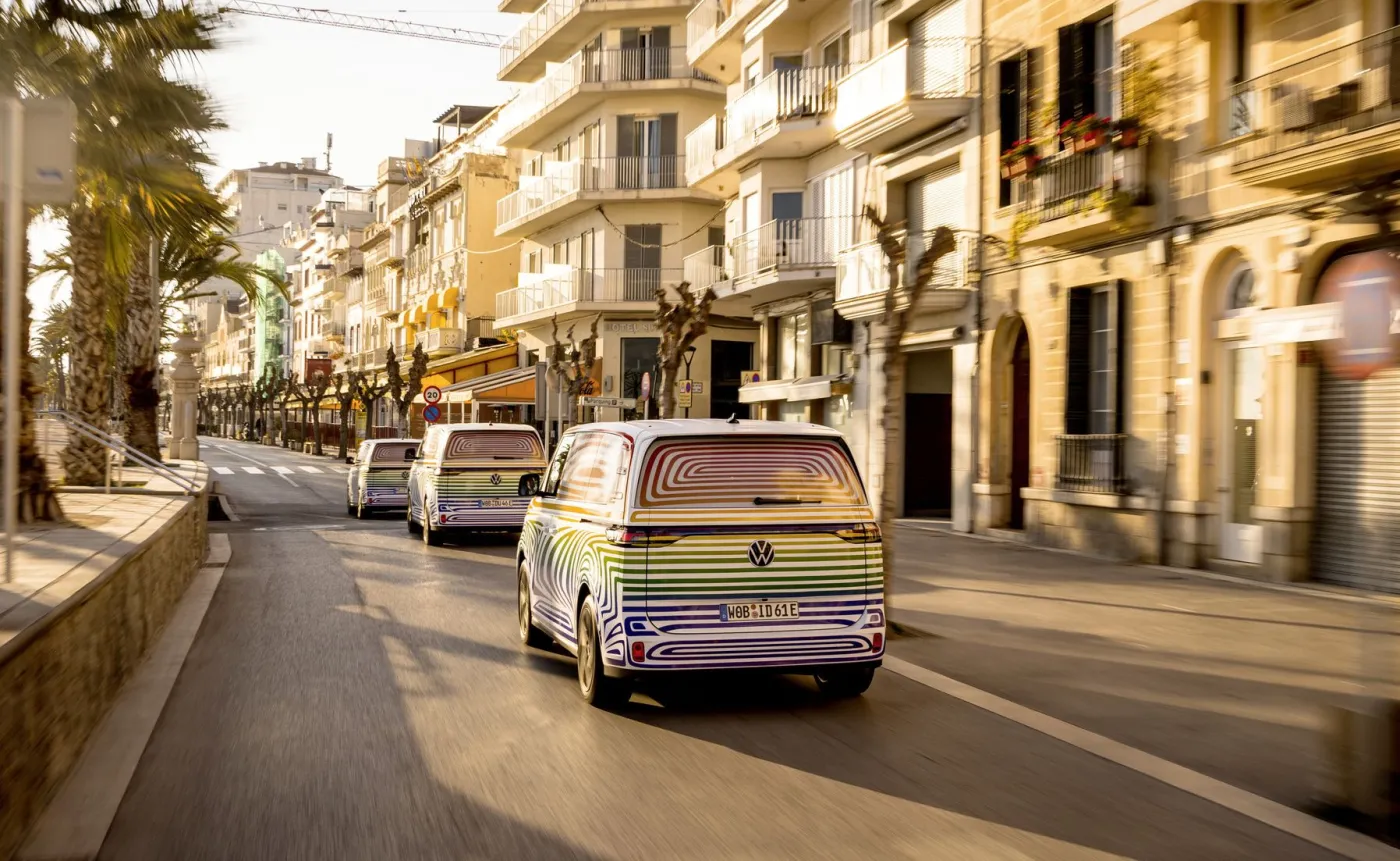 volkswagen-id-buzz-37379232.jpg