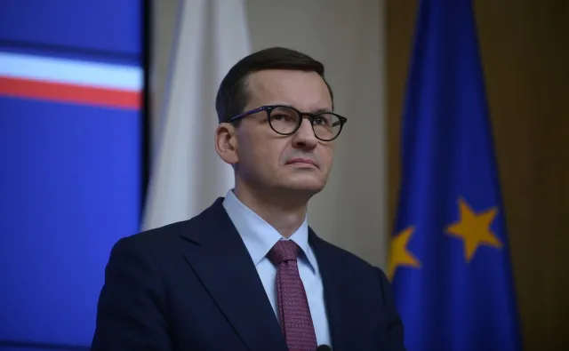 Orkan Eunice przechodzi przez Polskę. Apel Morawieckiego
