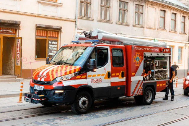 Coś spłonęło w konsulacie Rosji. Strażaków nie wpuszczono, "wszystko w porządku"