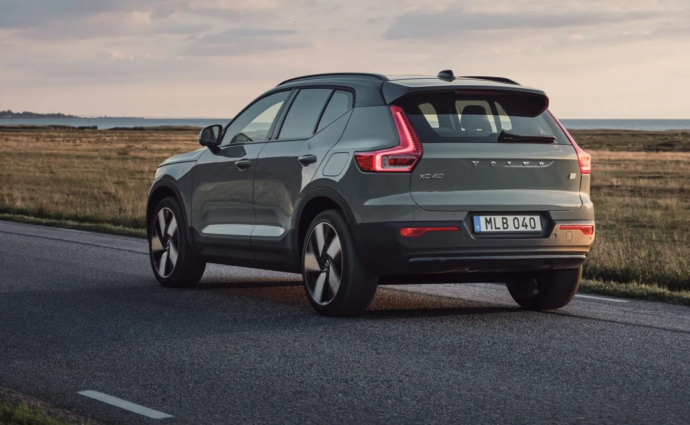 volvo-xc40-recharge-37401893.jpg
