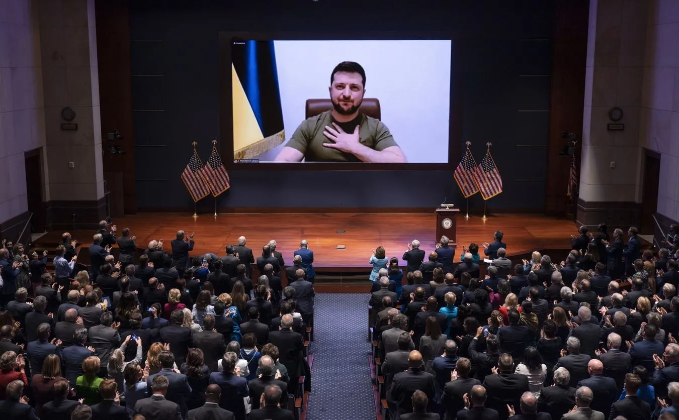 "Przypomnijcie sobie 11 września, my tego doświadczamy teraz codziennie". Zełenski do Kongresu USA