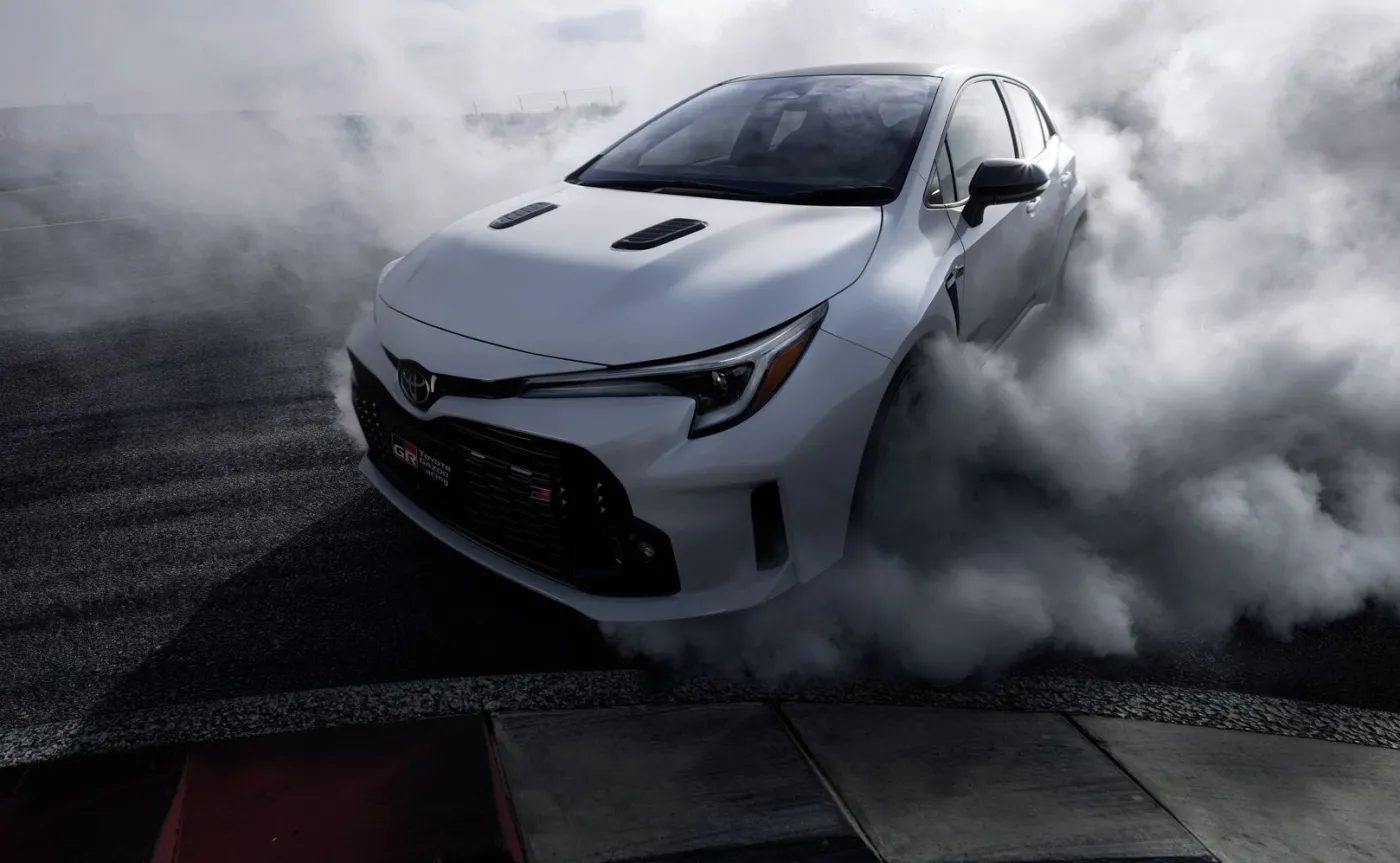 toyota-gr-corolla-37419092.jpg
