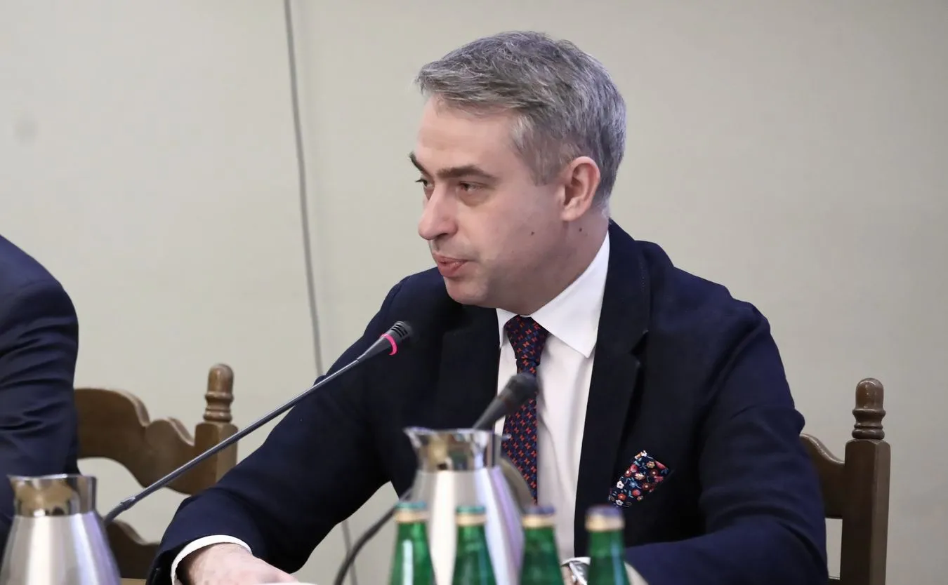 Waloryzacja rent i emerytur oraz obniżki rat kredytów. Nowy pakiet Lewicy