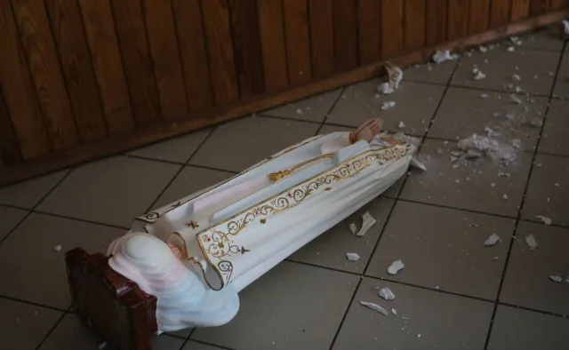 Rosjanie okradli seminarium duchowne w Worzelu. "Nawet stare adidasy ojca-rektora..."