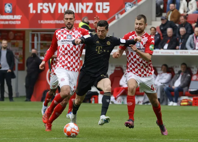 34. gol Lewandowskiego nie uchronił Bayernu przed porażką w Moguncji