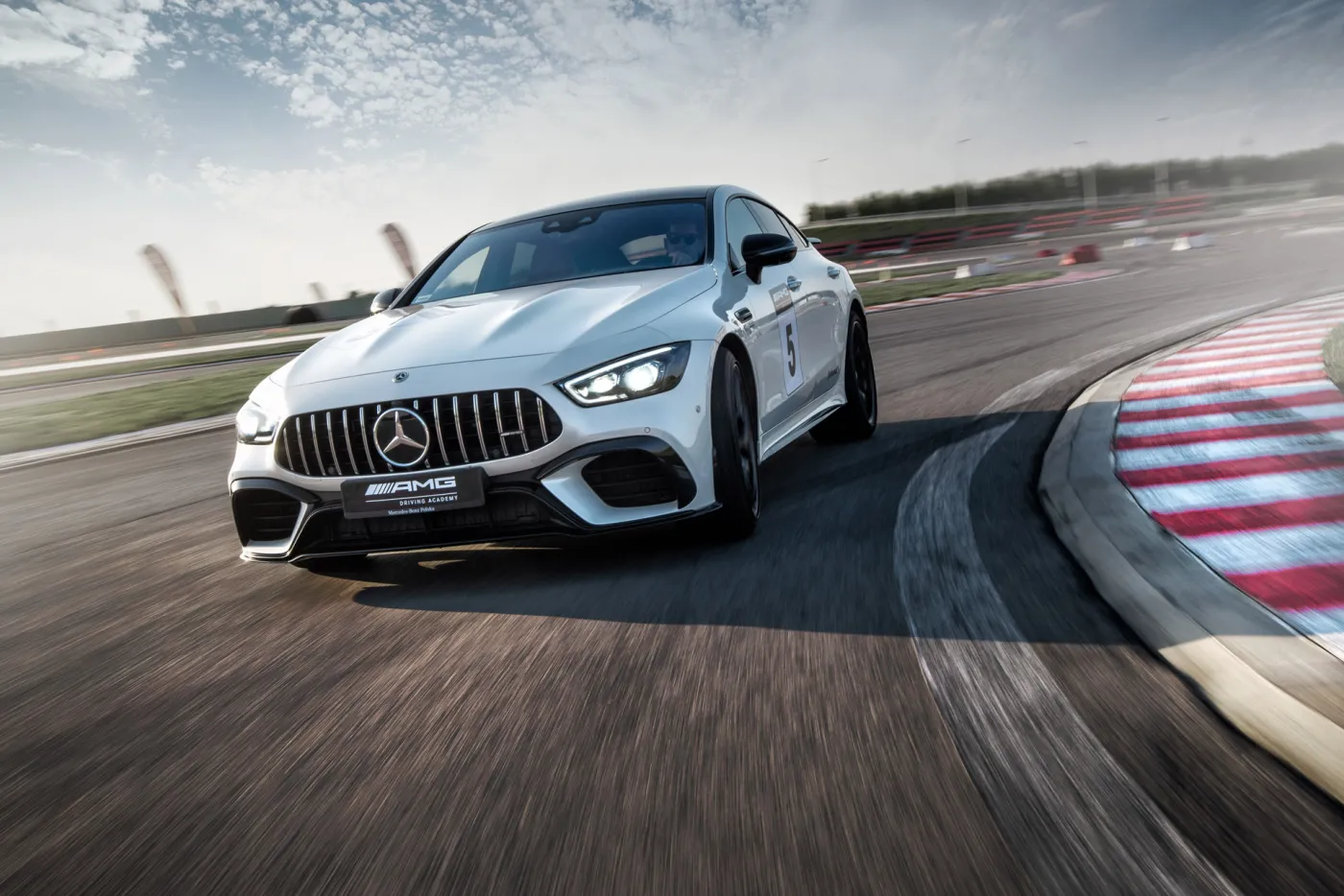 amg-driving-academy-37449658.jpg