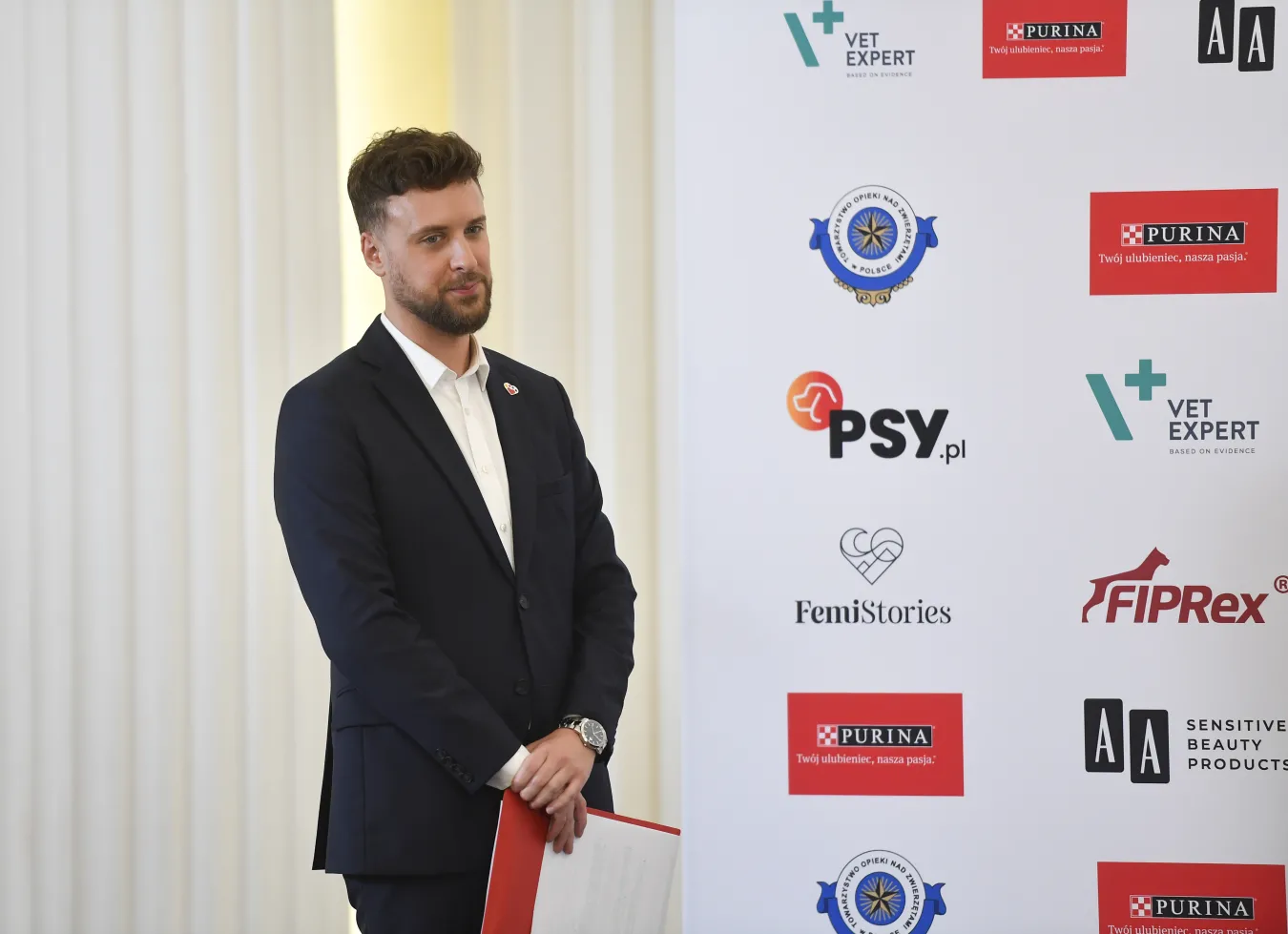 Olek Sikora pożegnał ukochaną babcię. "Jest moim Aniołem Stróżem"