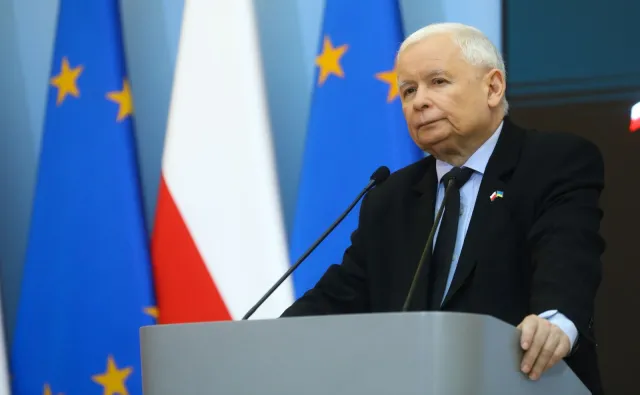 Kaczyński o zakupie czołgów i wyrzutni rakiet HIMARS: Lepiej być zadłużonym niż okupowanym