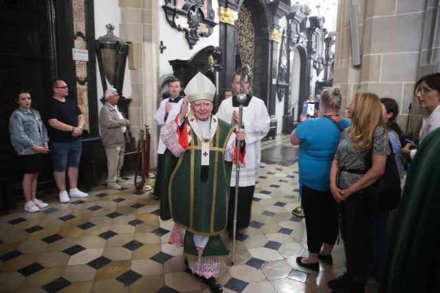 Abp Jędraszewski: Lech Kaczyński królom był równy