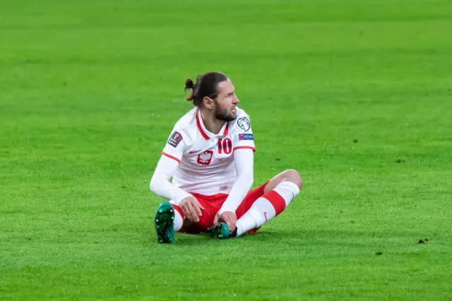 Krychowiak strzelił samobója. Z osiemnastu metrów trafił do własnej bramki