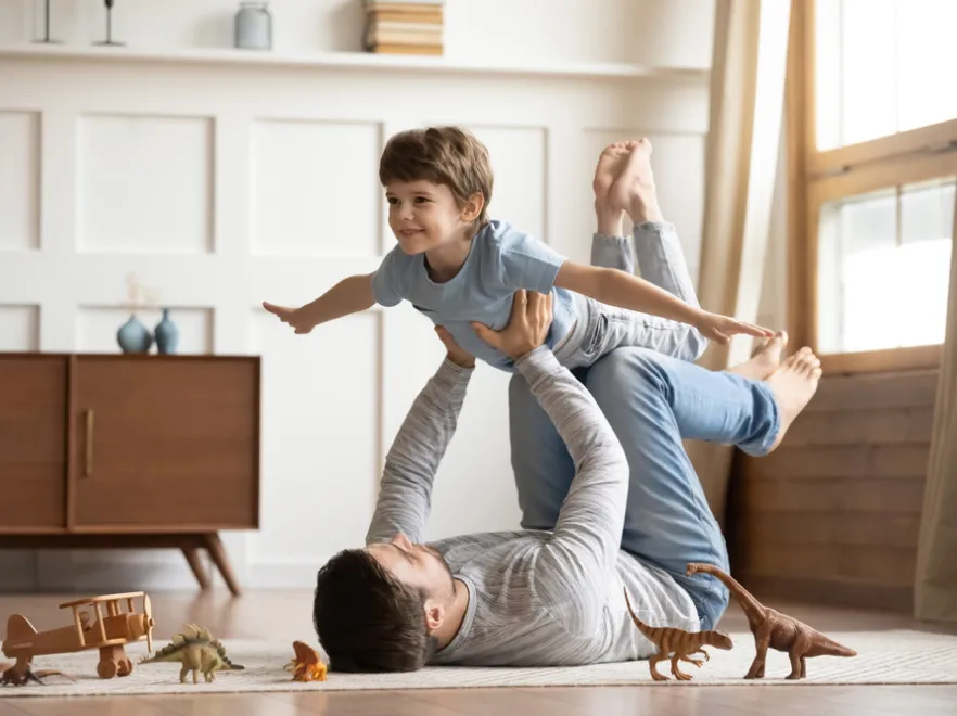 Jaki ojciec. taki syn? Niekoniecznie... Badanie pokazało, skąd czerpie się model męskości i ojcostwa