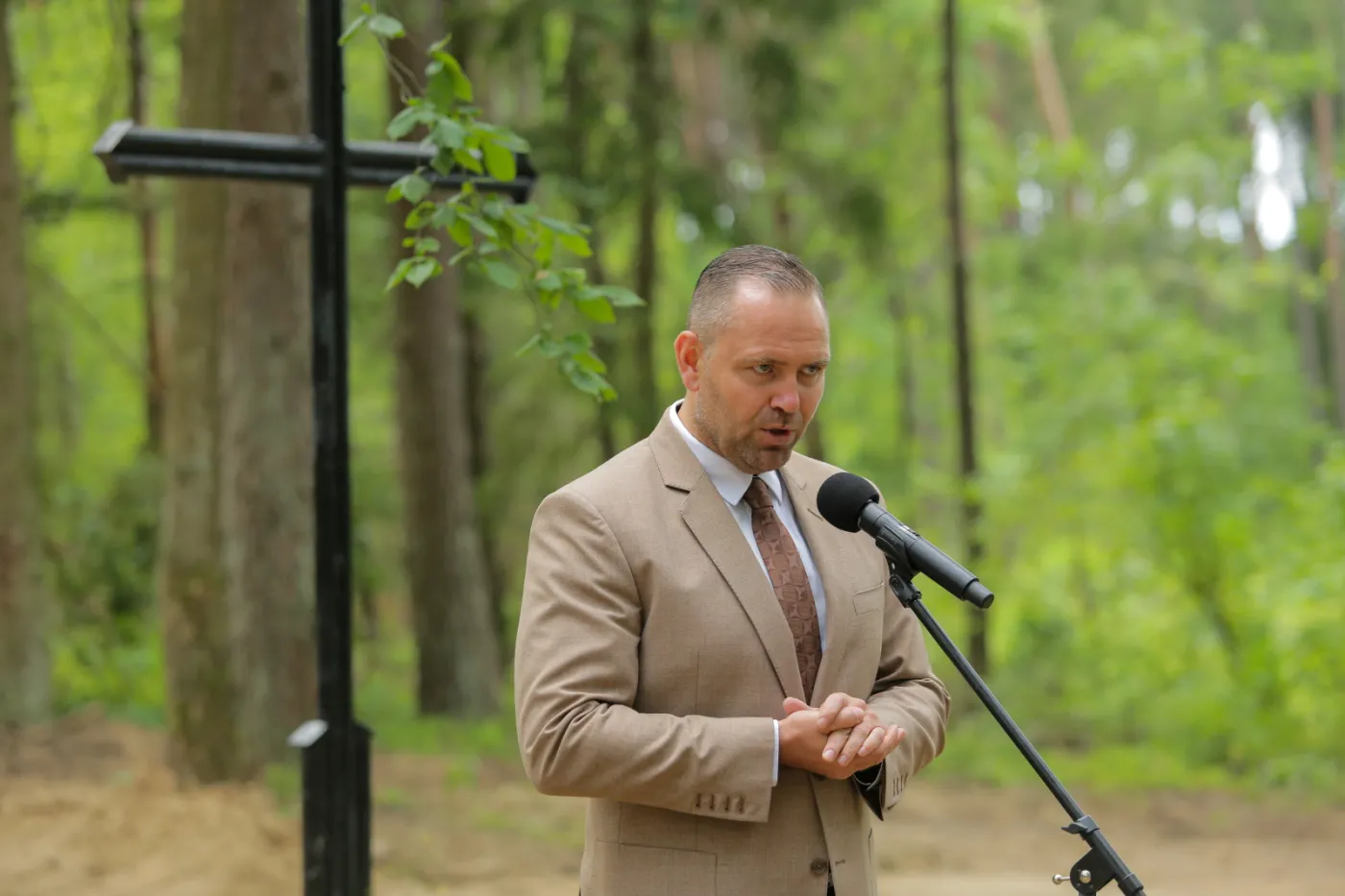 17,5 tony prochów ludzkich odnalezionych w lesie białuckim. To ofiary KL Soldau