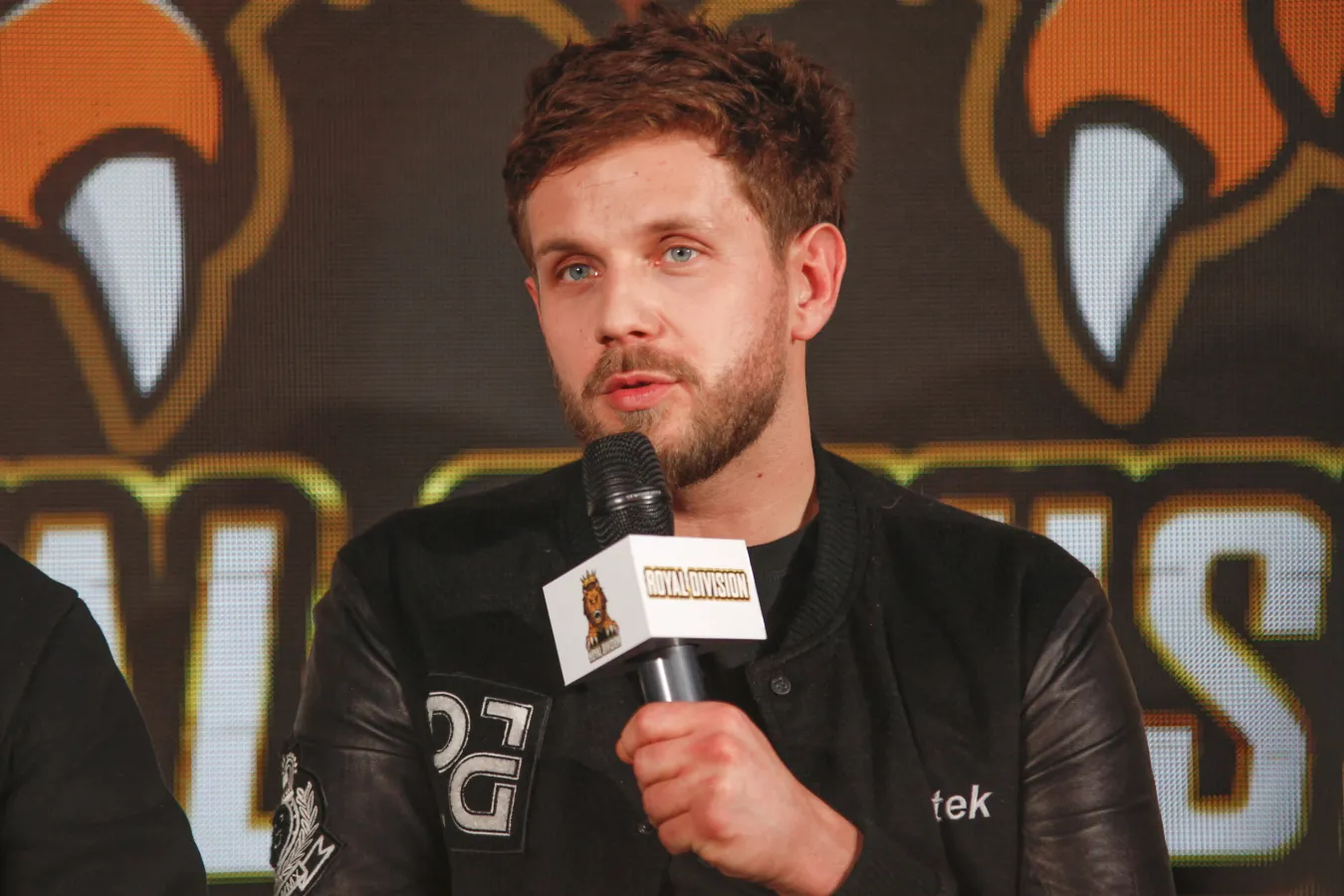 Królikowski martwi się o matkę: Nie pozwolę, by ktoś ją tak ranił