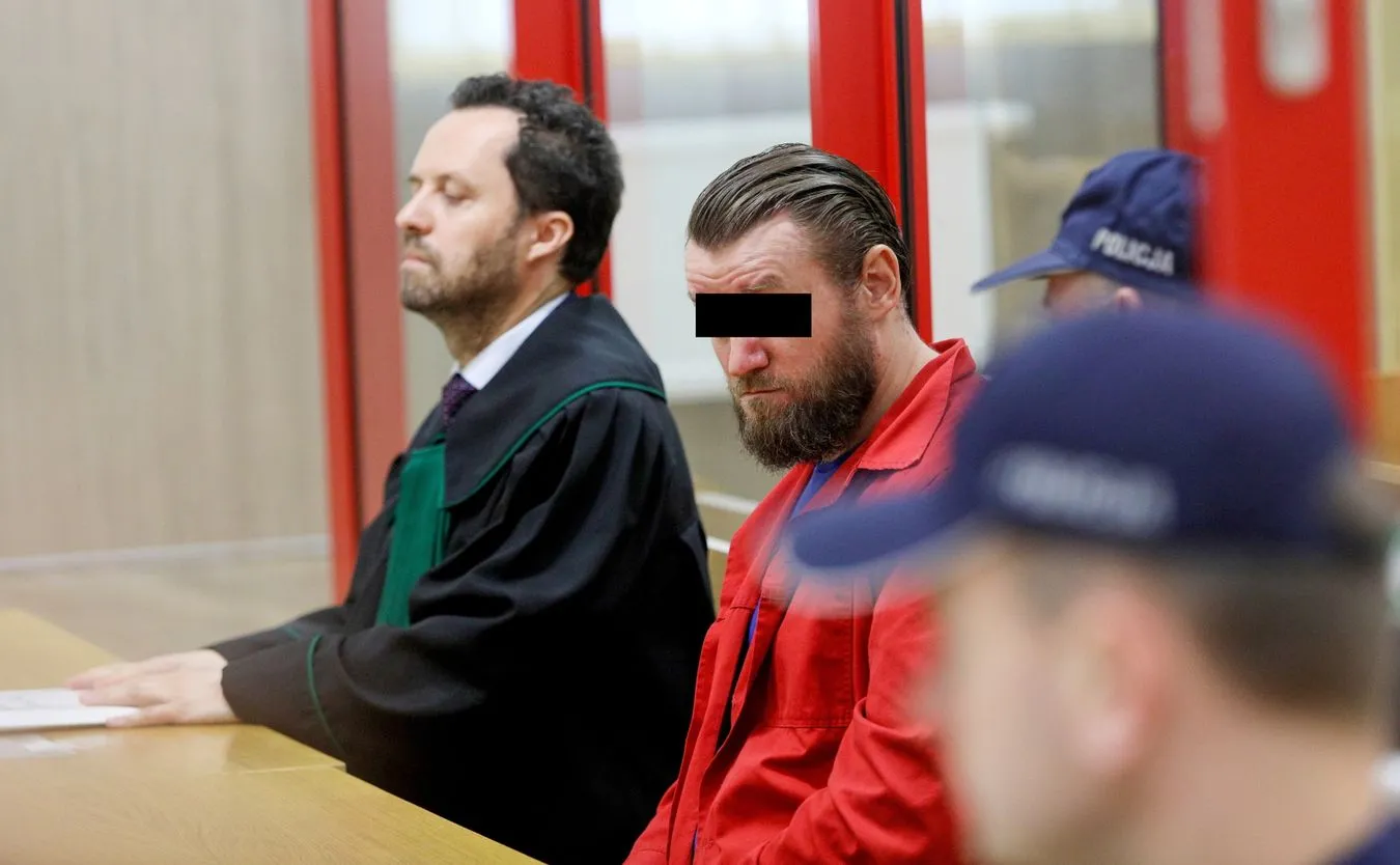 Zastrzelił policjanta na służbie, grozi mu dożywocie. Ruszył proces Radosława Ś.