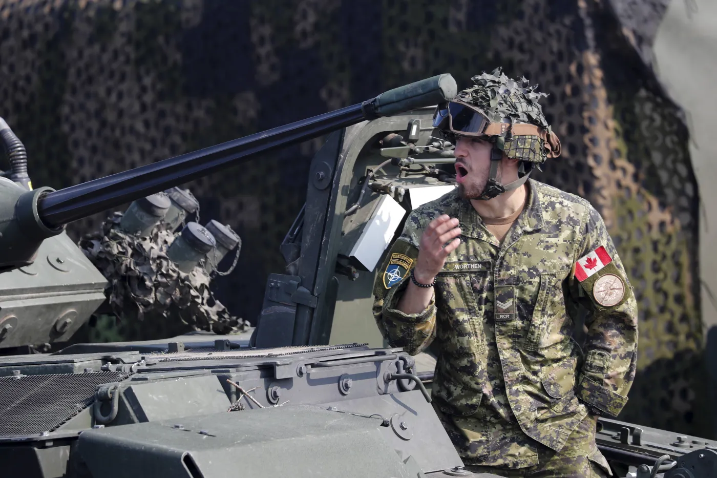 Kanada idzie z duchem czasu. Żołnierze będą mogli tatuować twarze i nosić spódnice