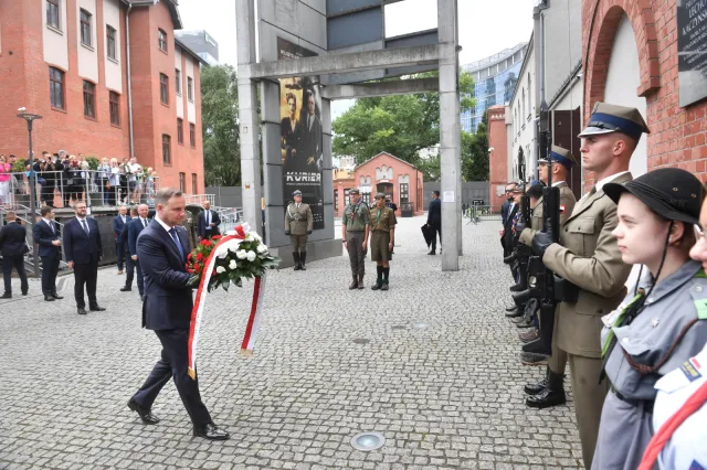 W Muzeum Powstania Warszawskiego rozpoczęły się obchody 78. rocznicy zrywu z 1944 r.