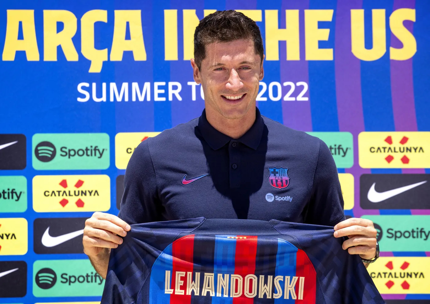 Podatek od majątku powodem opóźnienia prezentacji Lewandowskiego w Barcelonie