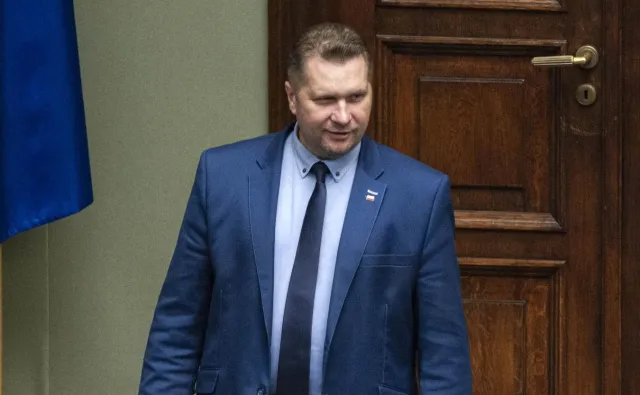 Matury 2022 wypadły lepiej niż zeszłoroczne. Czarnek zna powód